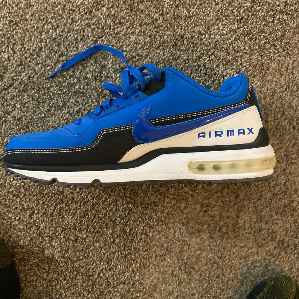 Nike Air Max Shoes